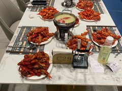 -金马门国际美食百汇(珞喻路店)