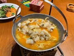 -老滇山寨•云南特色菜•地方菜•民族风情歌舞表演(金碧店)