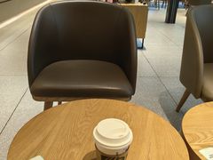 -星巴克臻选(上海中环广场2F店)