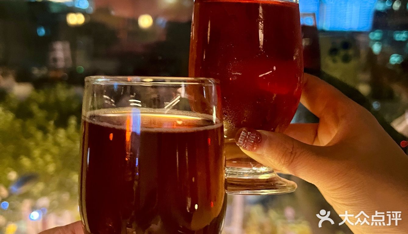 静安寺海派西餐搭精酿，这夜晚的味儿，对了！