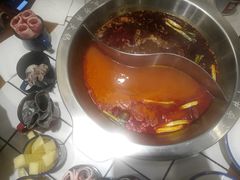 -强盅盅重庆市井火锅店(中央大街店)