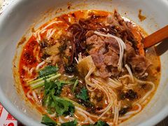 老坛酸菜牛肉米线-云味馆·云南菜·云南米线(景田店)