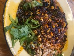 -拈签一笑黄牛肉辣卤串串