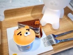 -KAKAO FRIENDS(弘大店)