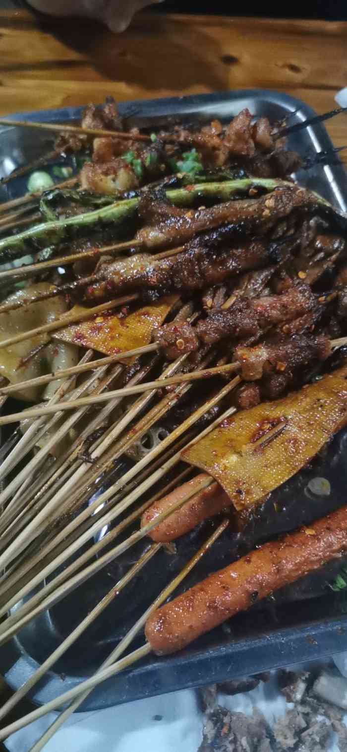 月牙山烧烤住宿-"正好住在峨眉山下 就顺带着打卡《人生.