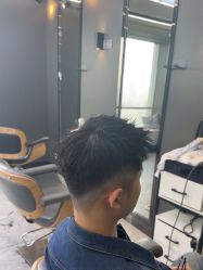 -藤野造型烫发染发