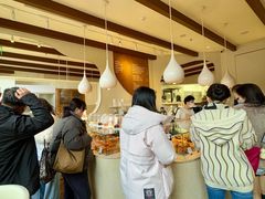 -VERIE BAKEHOUSE