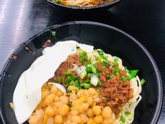 -丽影重庆小面(定西路店)