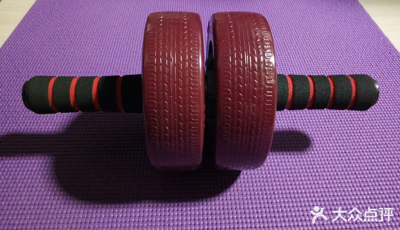 纯钢芯，承重力强。超静音，无回弹，可以无所顾忌的滚起来