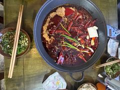 -黄潇洒老火锅(九眼桥宏济巷店)