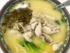 招牌黄鱼面-明呈黄鱼面馆(斜土路店)