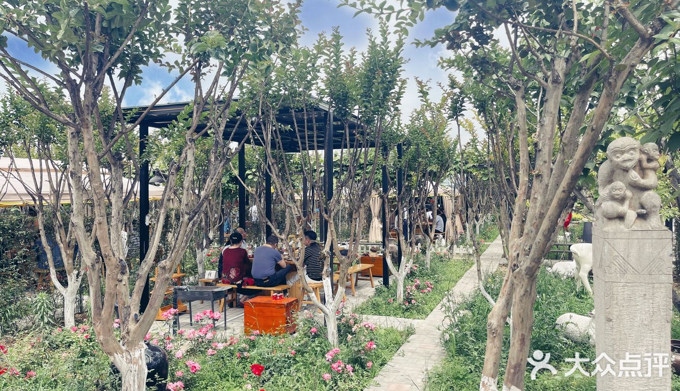 晚上有驻场 夏天有雾化喷