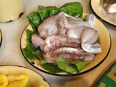 现杀牛蛙-有拈头成都市井火锅(老门东店)