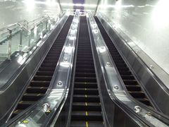 -红土地(地铁站)