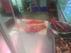 -五指山生态小黄牛(皮皮虾海鲜广场店)