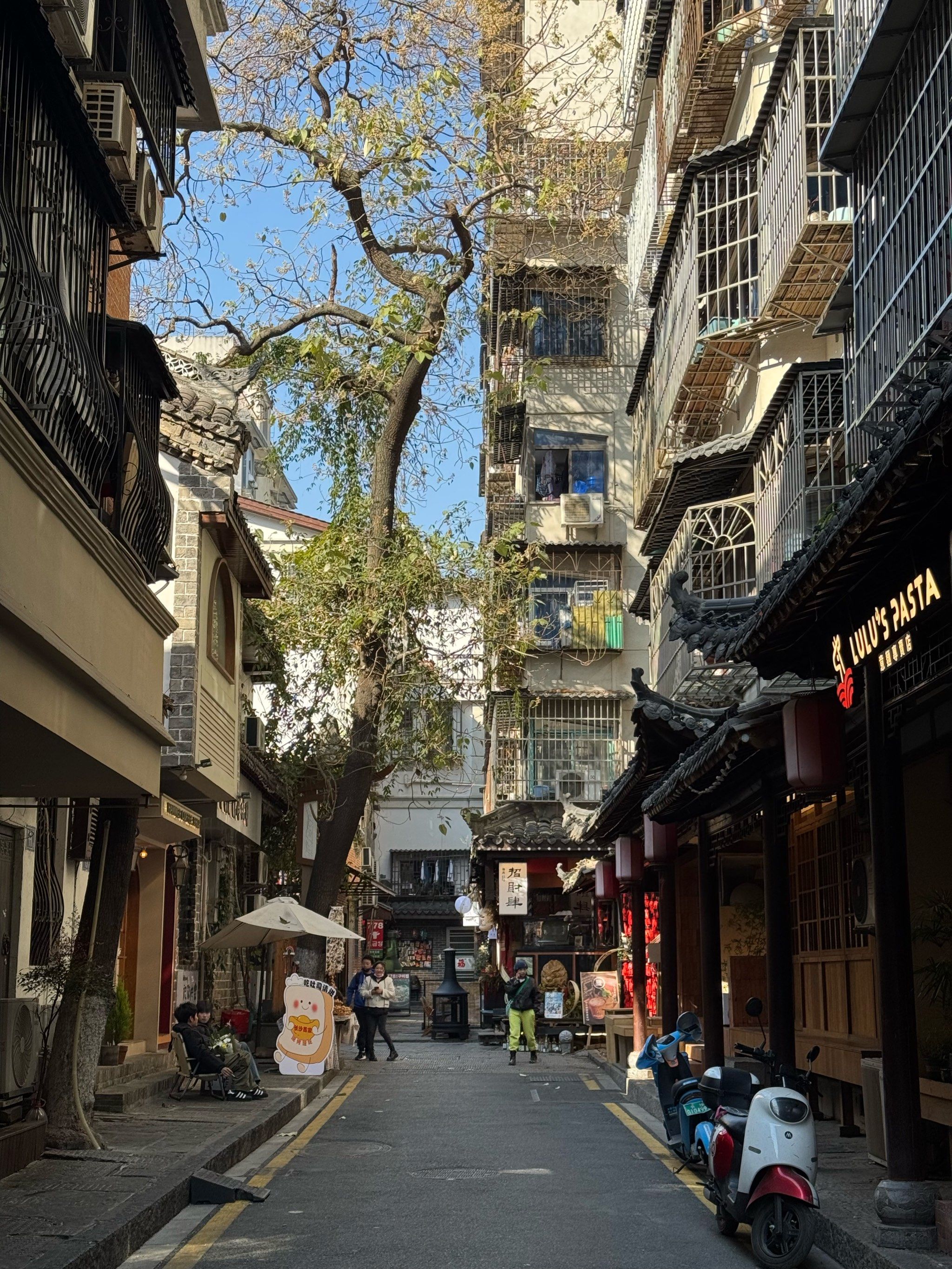 在丰盈西里走街串巷