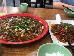 去骨小煎鸡-盐与味葱葱鲫鱼•自贡菜江湖菜(春熙店)