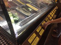 -莓园冰淇淋店