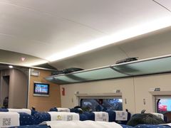 -星巴克(上海虹桥站2A检票口)