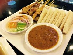 -J Daeng Seafood