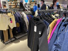 -唯品会(北京国瑞城店)