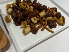 山菌葱爆雪花牛肉-尚一汤 广东炖汤(金桥国际店)