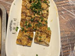 -老街烧烤大排档·地道湖北菜·龙虾馆(汉口火车站店)