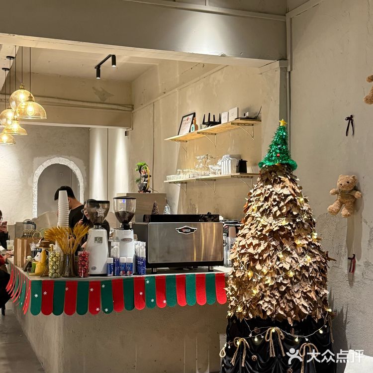 东莞探店｜5G过圣诞🎄这家店枫叶圣诞树太好拍