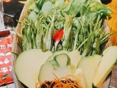 -老牌坊云南鱼豆花火锅(哈西万达店)