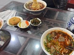 -牛一嘴·兰州牛肉面·大盘鸡(财富中心店)