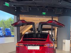 -TESLA 特斯拉(上海太古汇体验店)