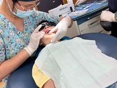 -瑞尔齿科(上海长风大悦城店)