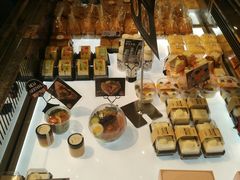 面包甜点陈列柜-TOUCH泰奇(金桥长岛路店)