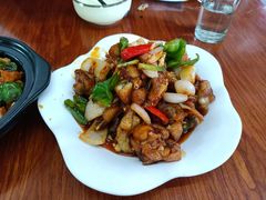 -胡子饮食店