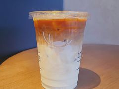厚乳拿铁-瑞幸咖啡(新世界中心店)