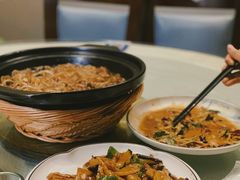 地三鲜-东北哈尔滨酱骨头馆房掌柜铁锅炖