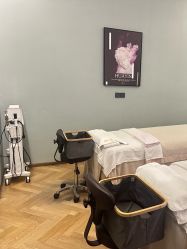 -花隐·美芙炫海菲秀皮肤管理中心