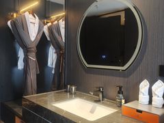 -朵兰达V酒店(长沙砂子塘地铁站店)