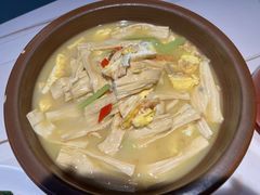 -阿瓦山寨·湘菜现炒·剁椒鱼头王(咸阳总店)