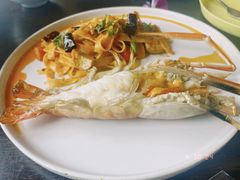 -Chom Cafe and Restaurant