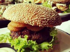 鸡肉汉堡-黑羊西餐厅BlackSheep