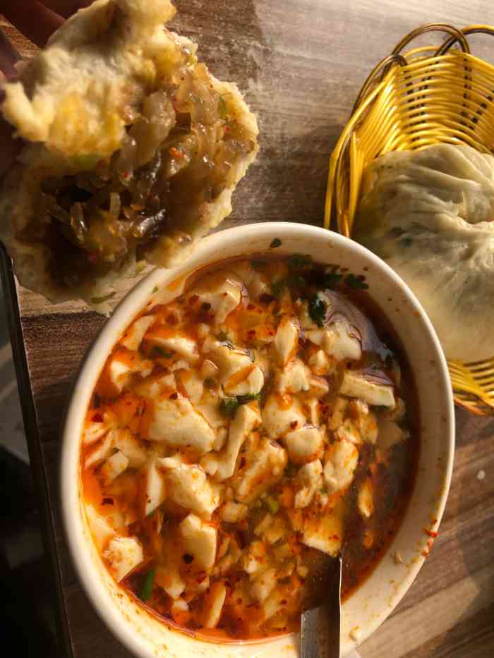 铁炉包子-"来临潼办事,少不了顺便寻摸当地小吃.这."-大众点评移动版