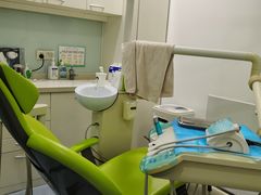 -岳辰齿科(浦东长泰店)