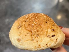 小红葱餐包-佐敦面包铺·JORDAN BAKERY