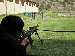 -猎鹰谷实弹射击俱乐部