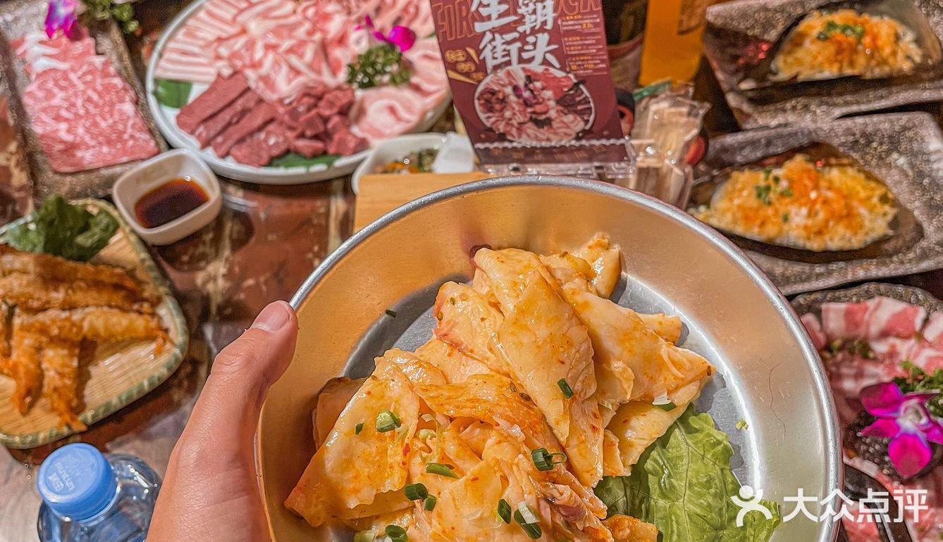 人均50的铁盘排酸肉烤肉，游戏机玩到爽