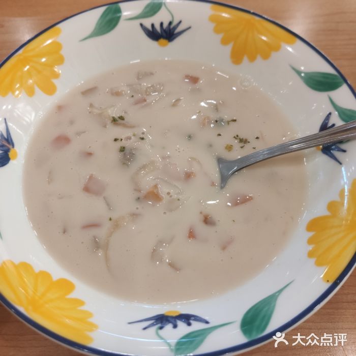 萨莉亚意式餐厅(南京环亚凯瑟琳广场店)奶油海鲜浓汤图片