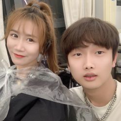 -V8潮牌·接发烫染连锁