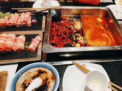 -百年川椒重庆老火锅(光谷店)