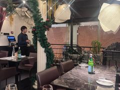 -LESCEDARS Brasserie Bistro香柏树